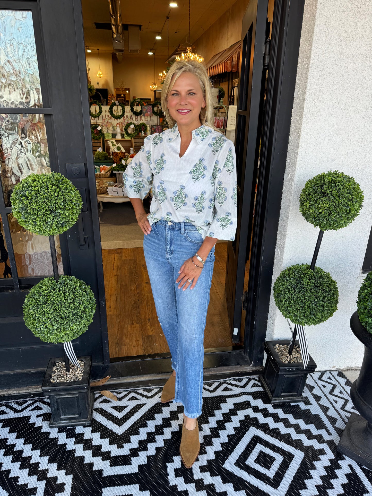 High Rise Crop Straight Jeans