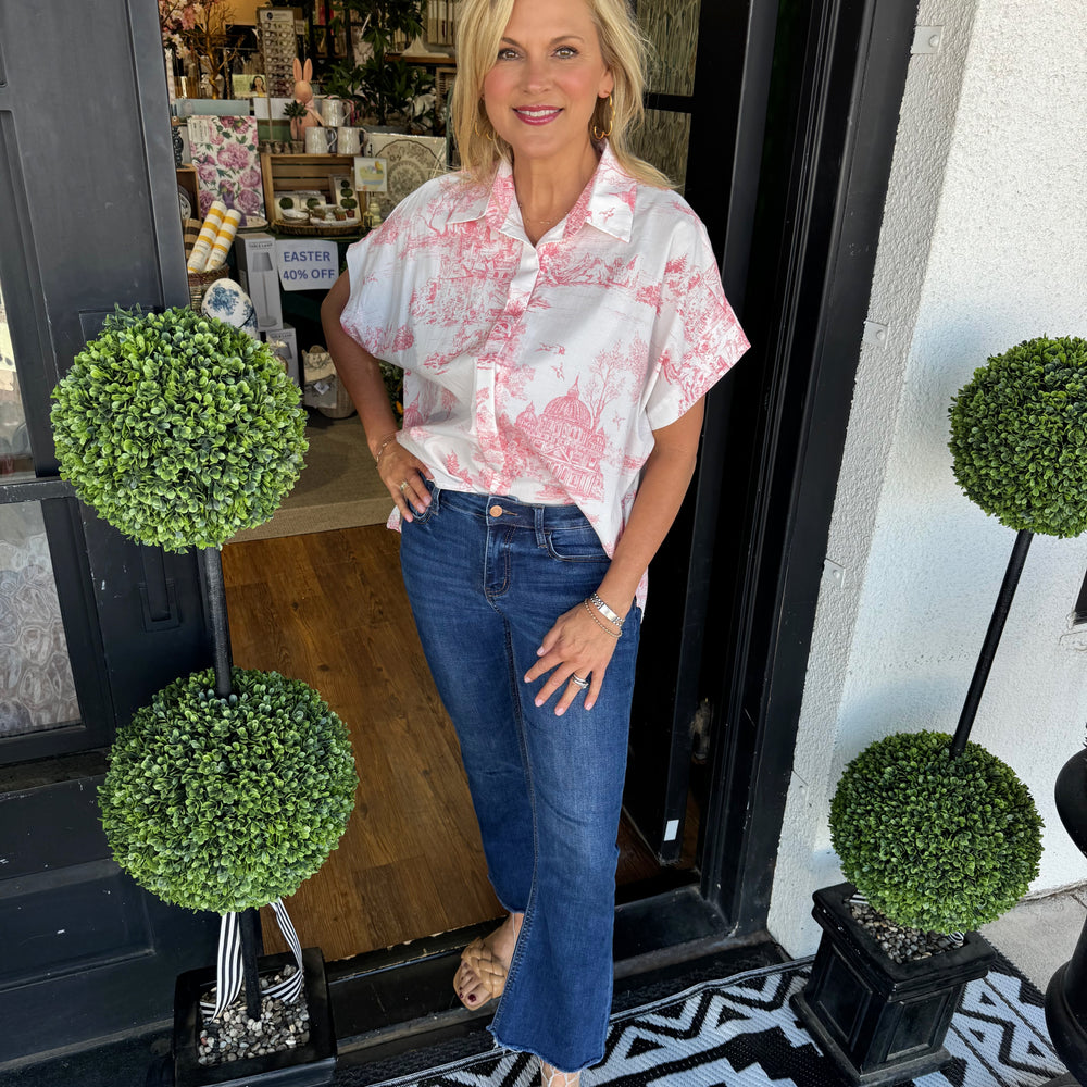 
                  
                    Noelle Top- Pink
                  
                