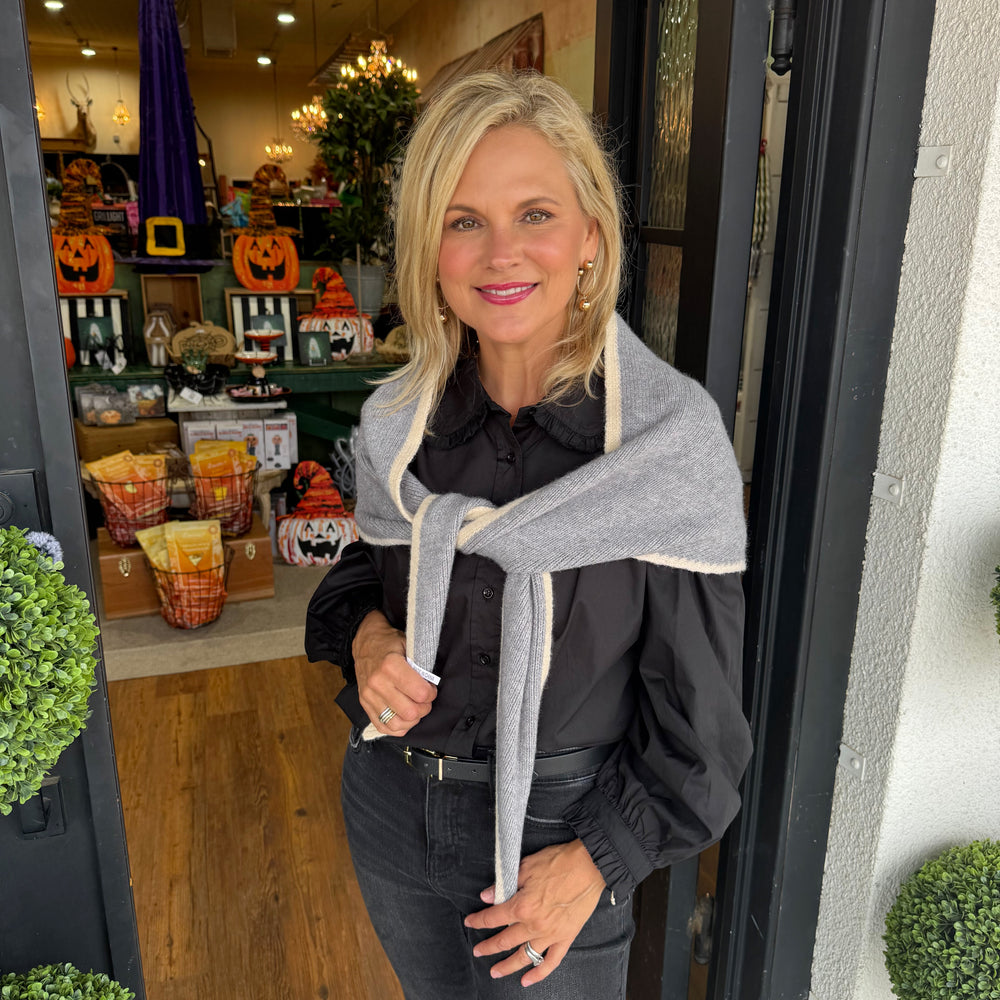 Contrast Border Triangle Scarf - Gray