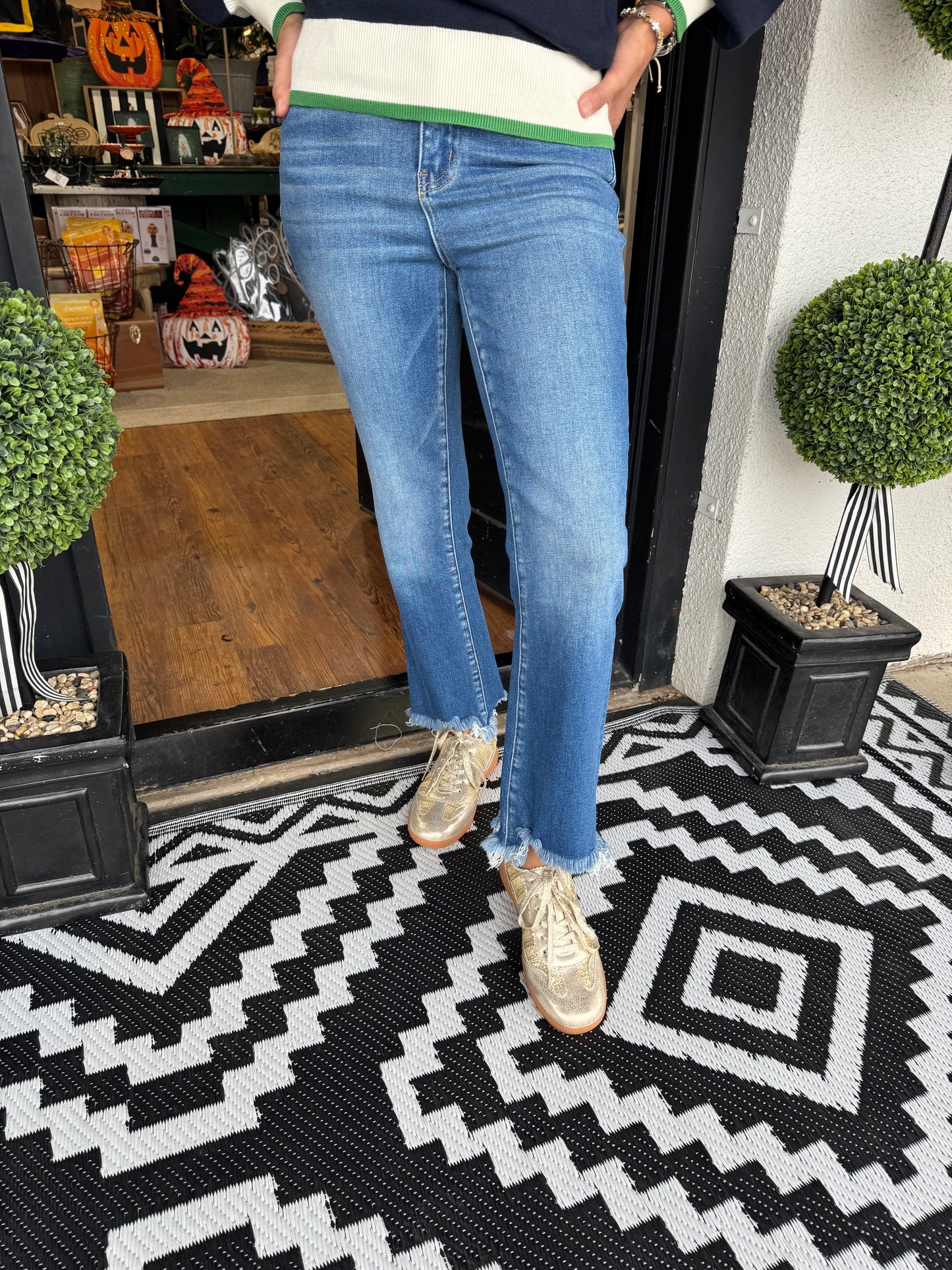 High Rise Kick Flare Jean - Divine