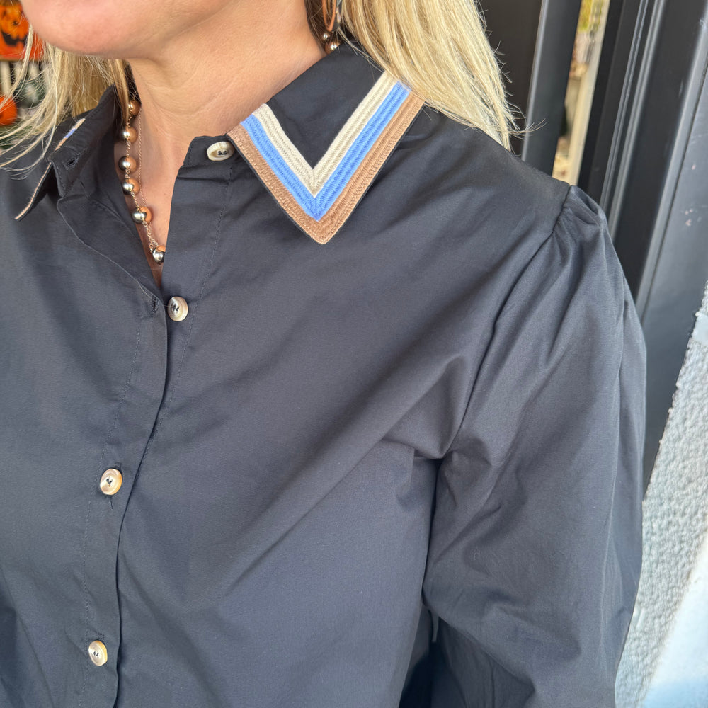 
                  
                    Nina Top - Black
                  
                