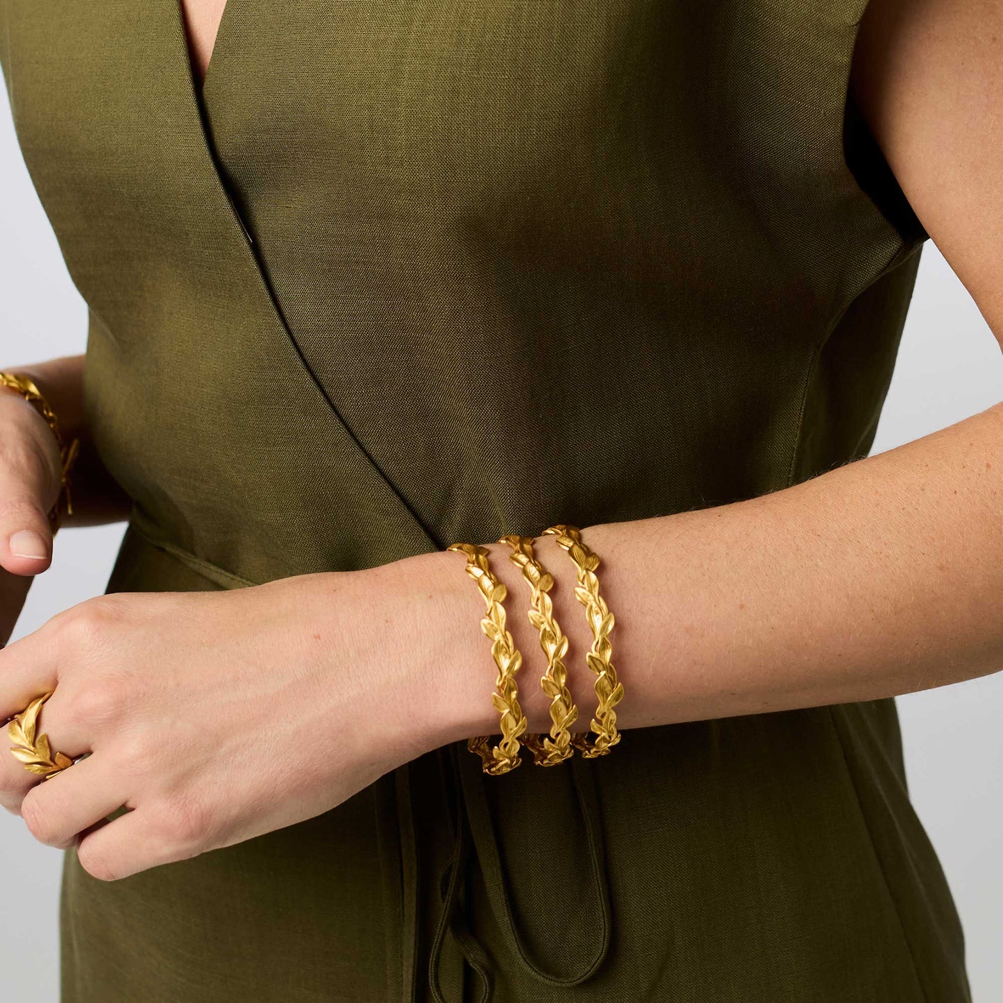 Willow Bangle - Gold