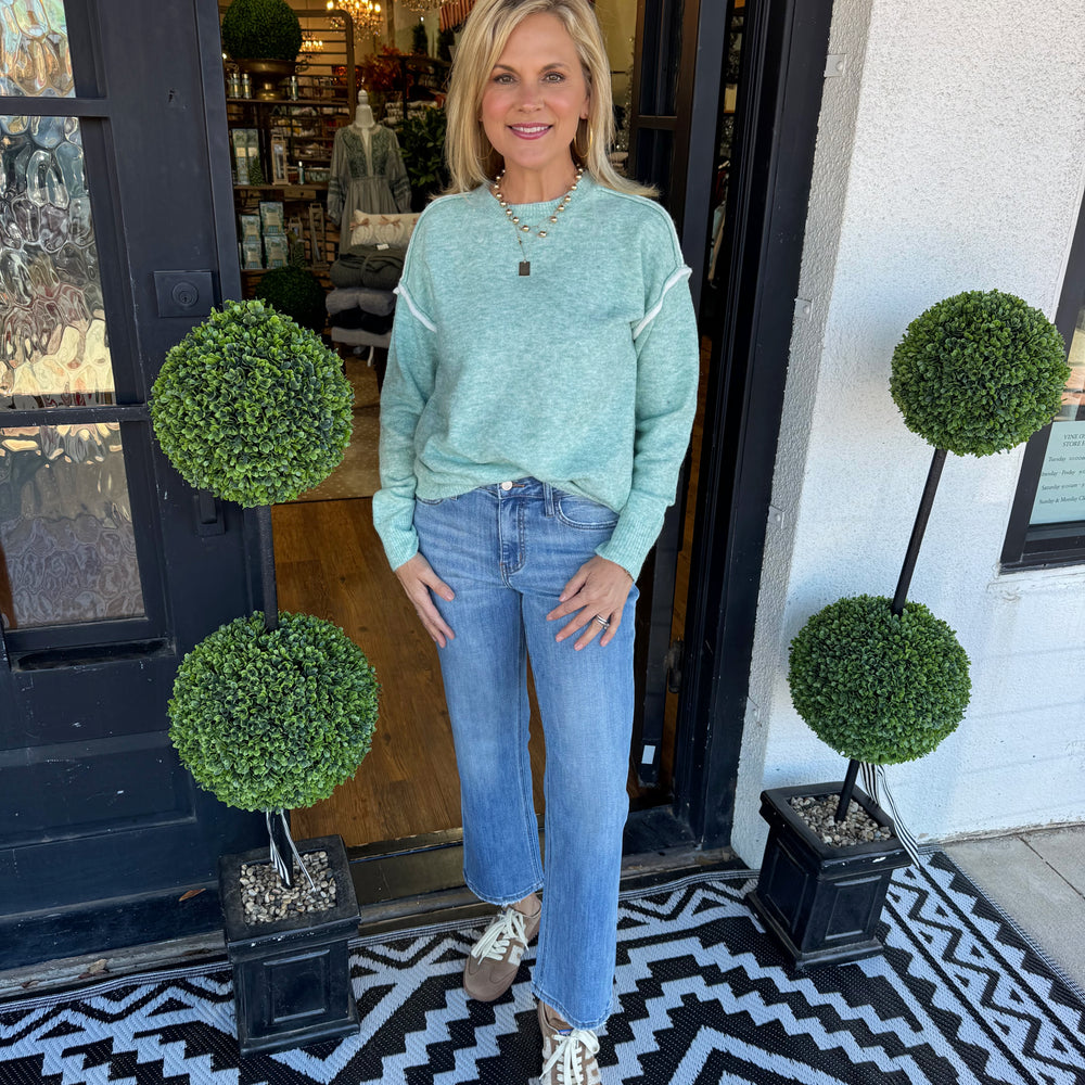 Mid Rise Crop Straight Jeans - Can't Resist