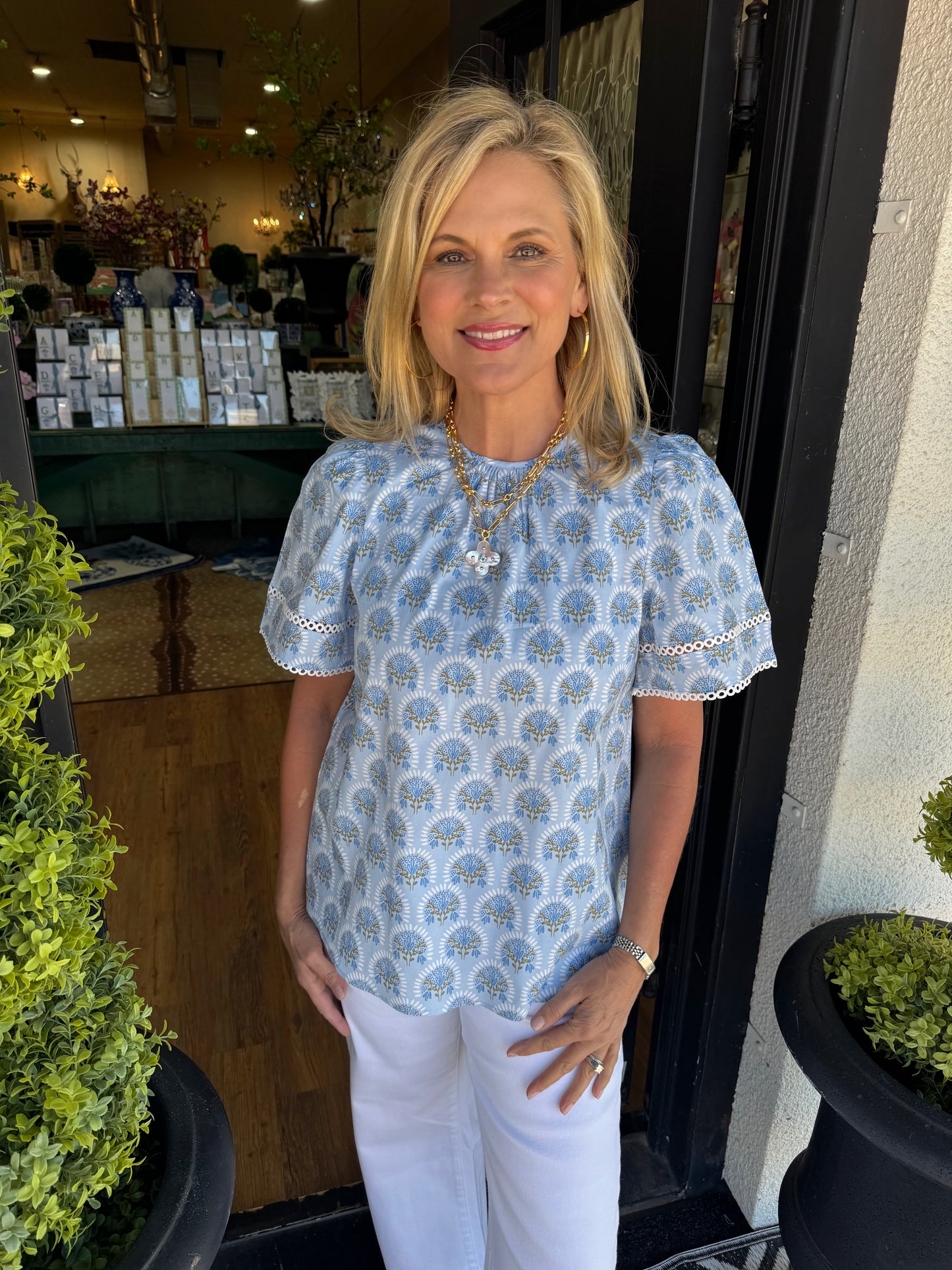 Mary Square Tabby Sunshower Flora Blue Top