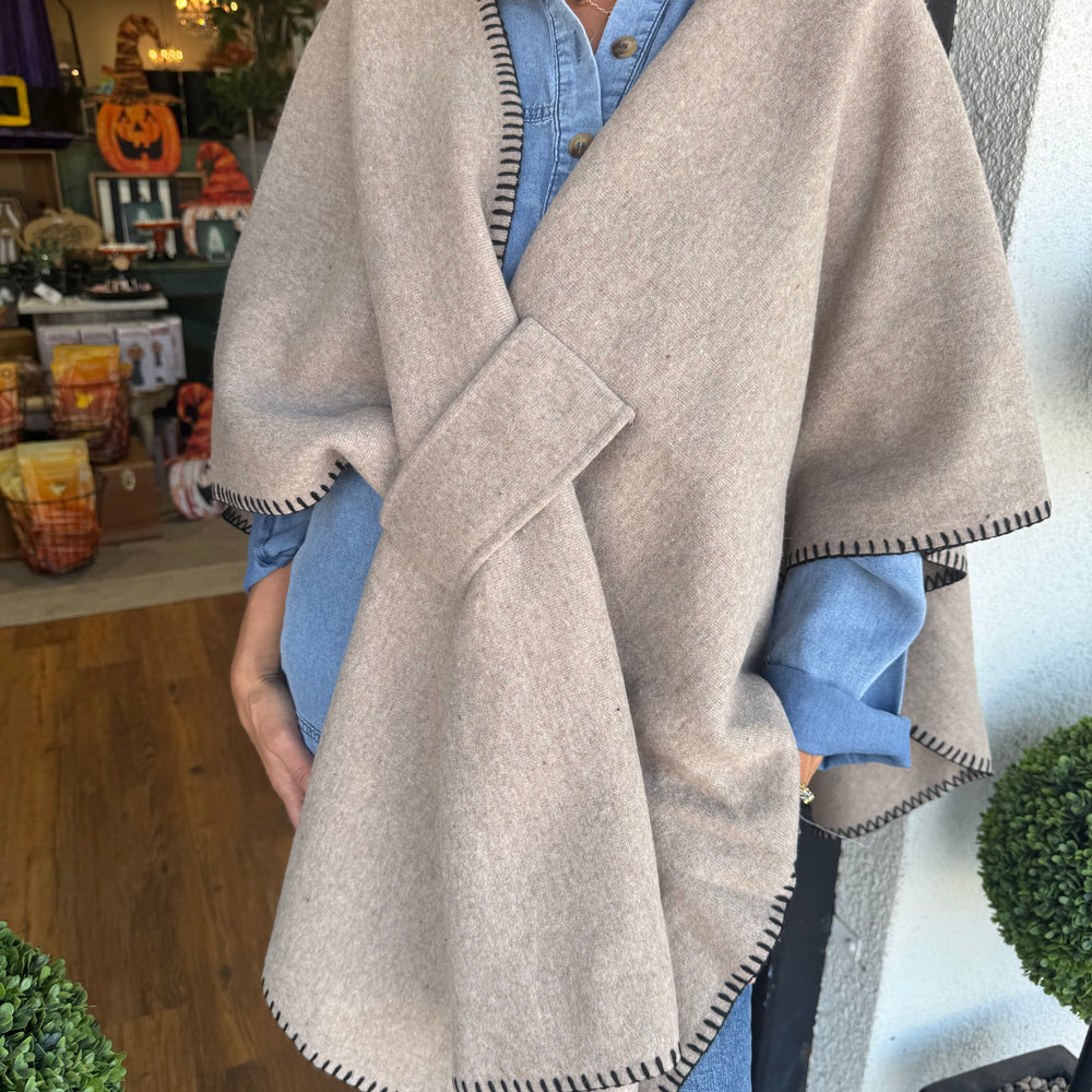 Hayword Blanket Poncho - Beige