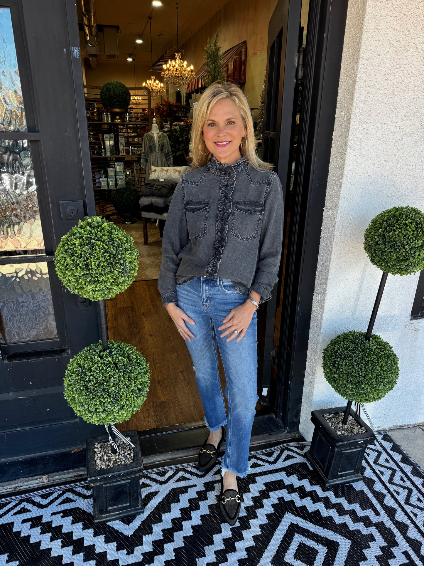 Mid Rise Crop Slim Straight Jeans - Congenial