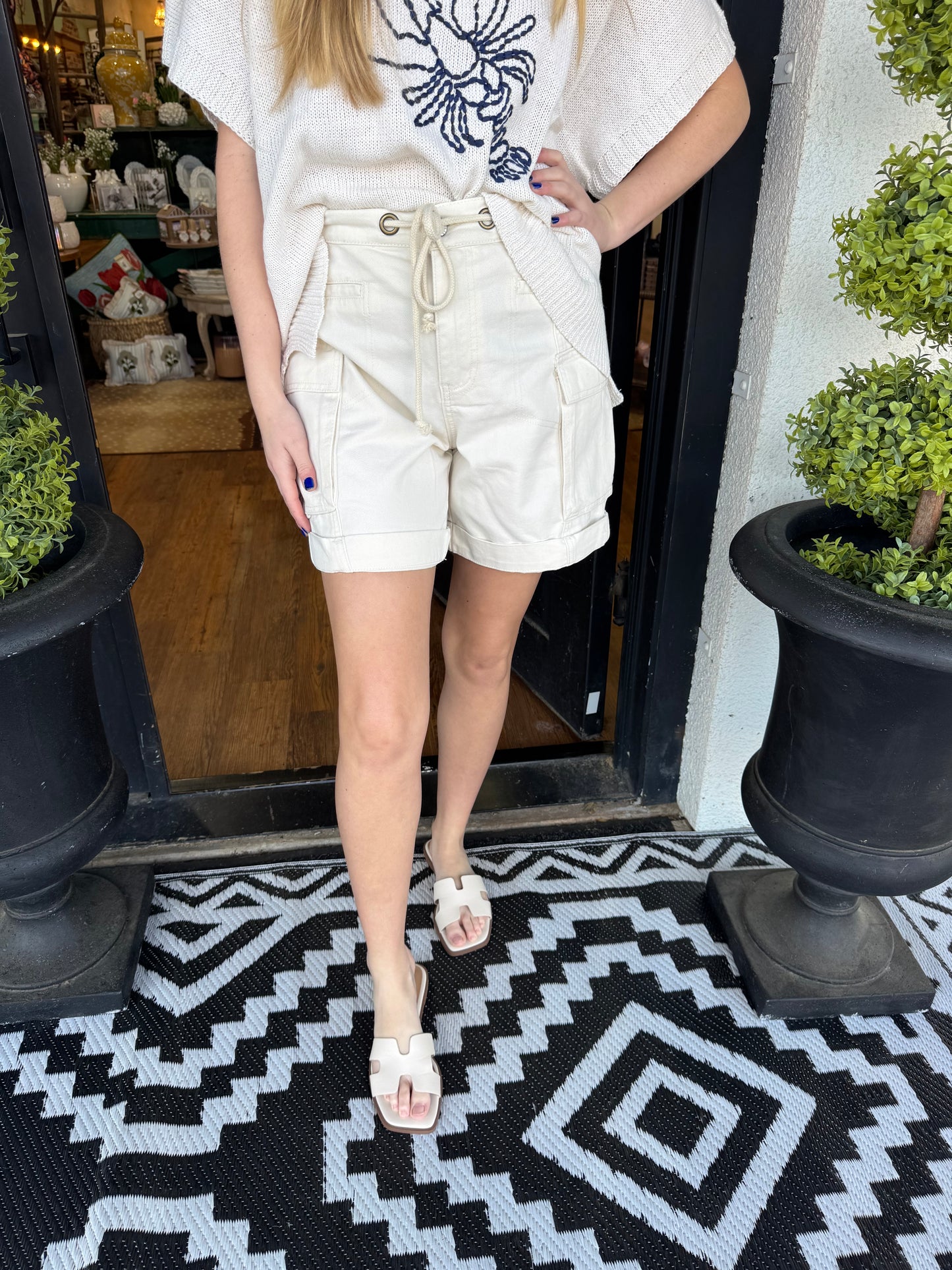 Jenna Shorts - Ecru