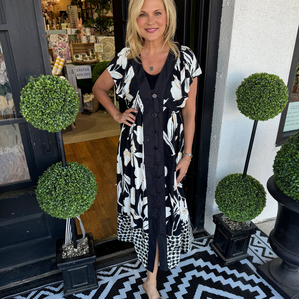 
                  
                    Kimberly Dress- Black
                  
                