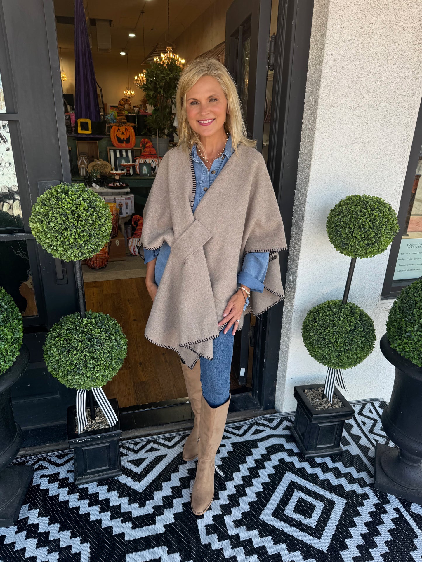 Hayword Blanket Poncho - Beige