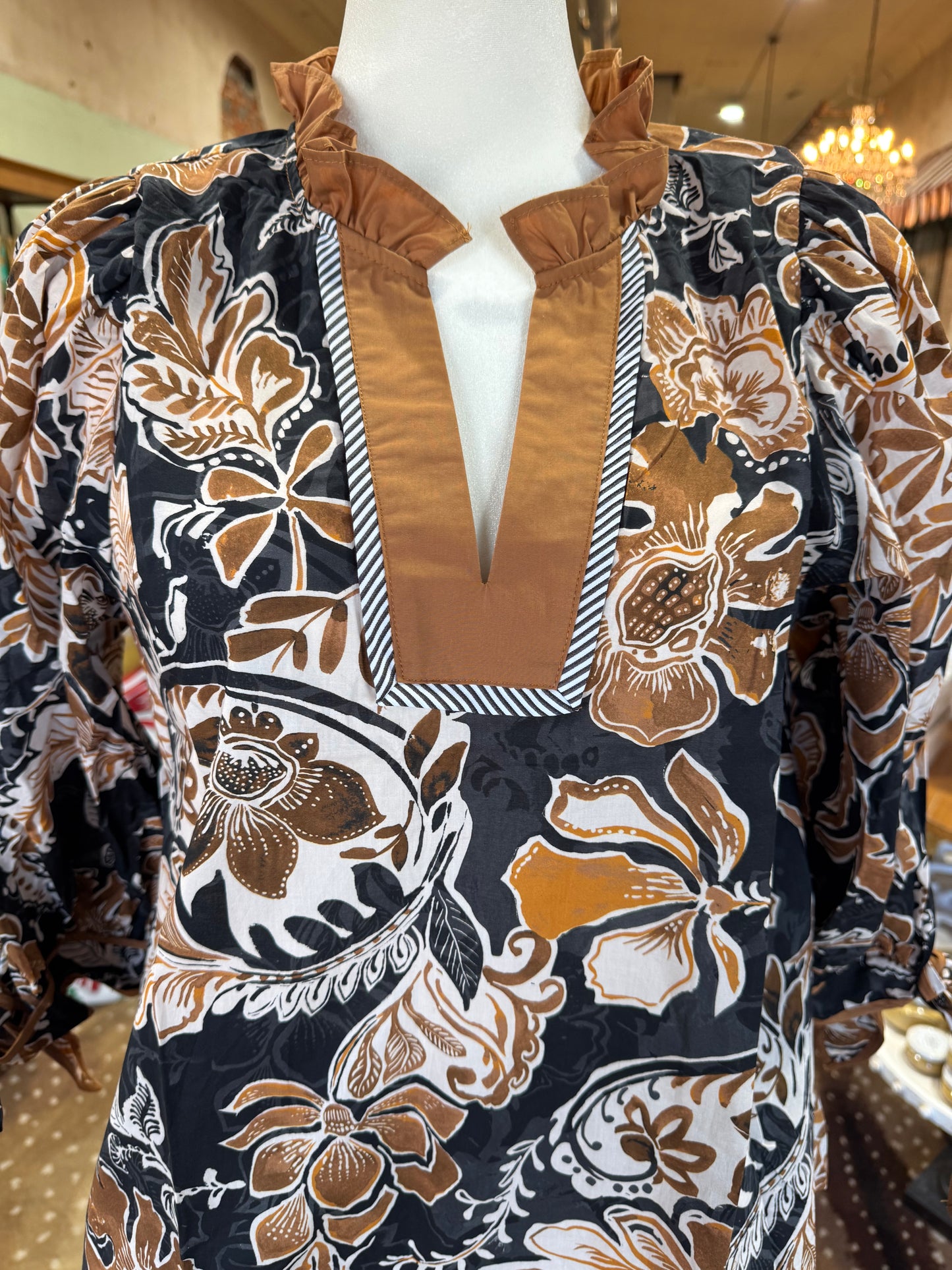 Casey Top - Black Camel