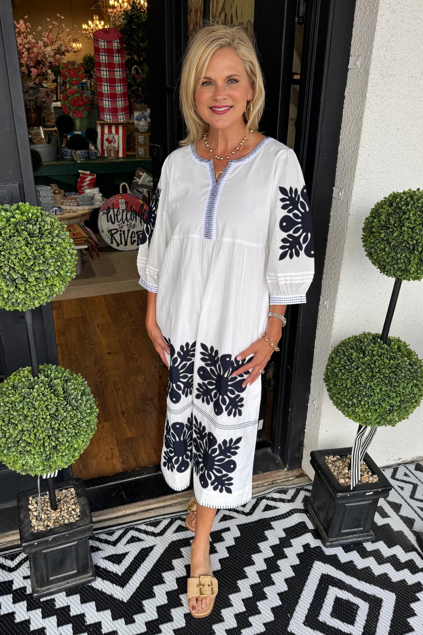 Lyndi Appilque Dress