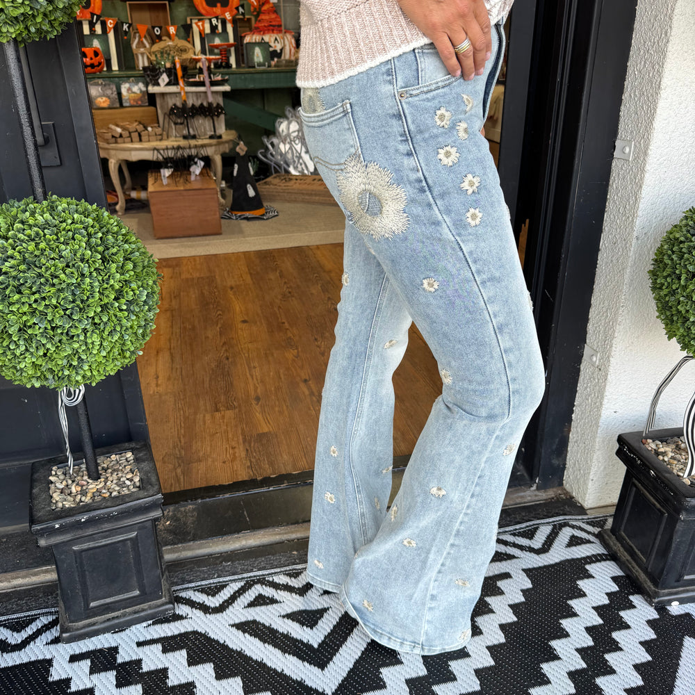 
                  
                    Leighton Jeans - Light Denim
                  
                