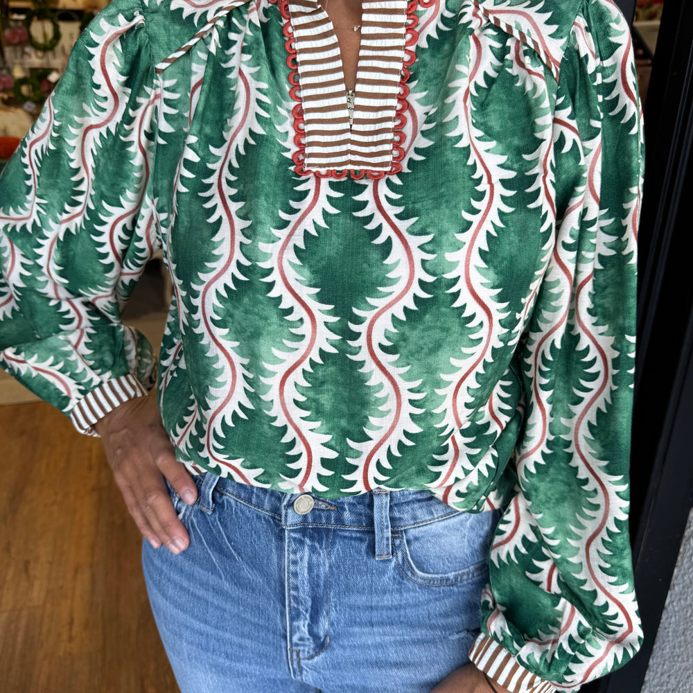 
                  
                    Betsy Top-Green
                  
                
