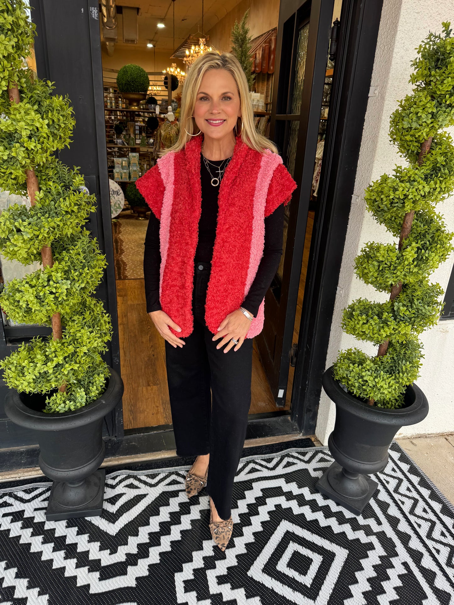 Janna Sherpa Vest - Red/Pink