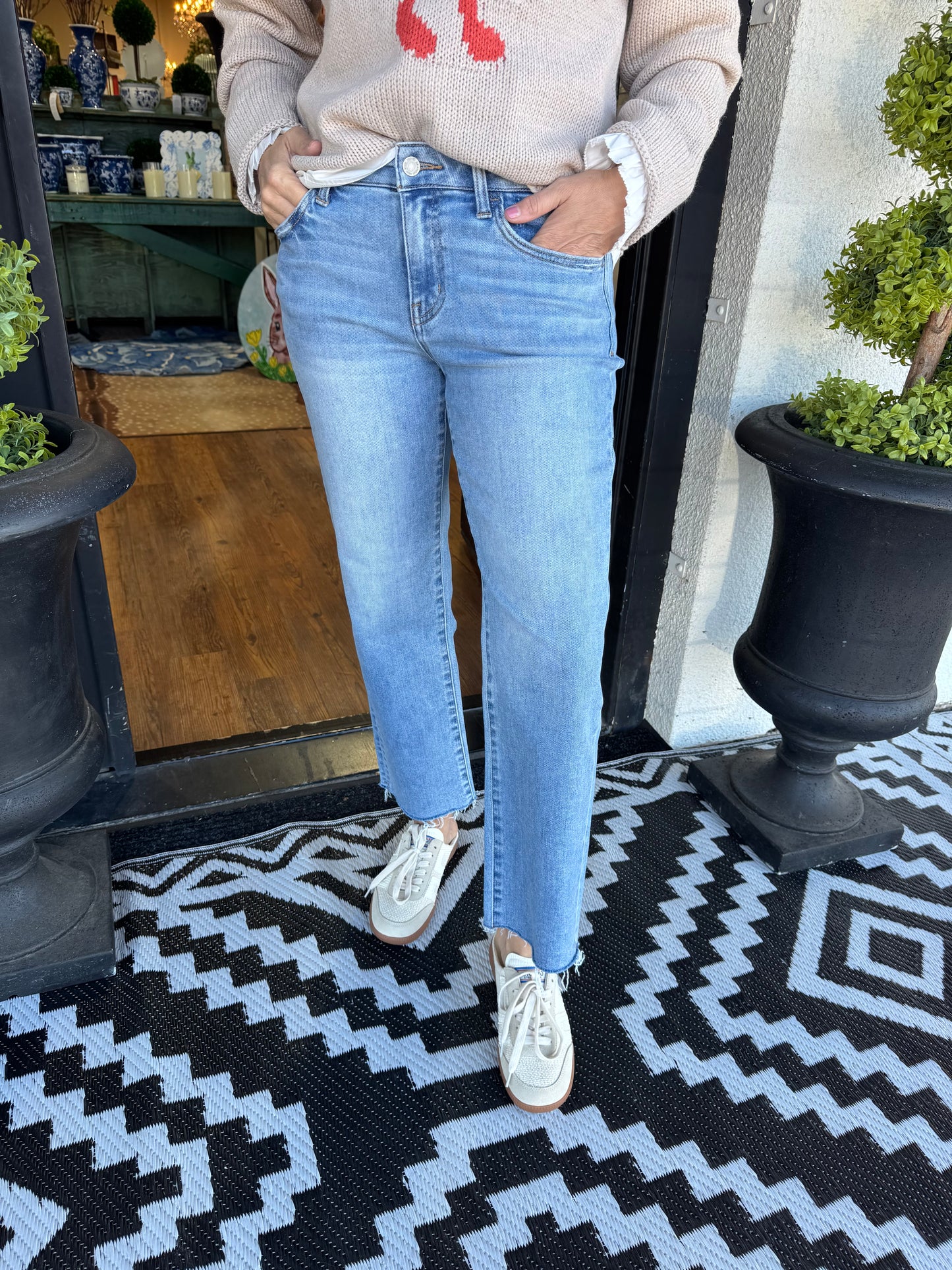 Mid Rise Straight Jeans - Smartest