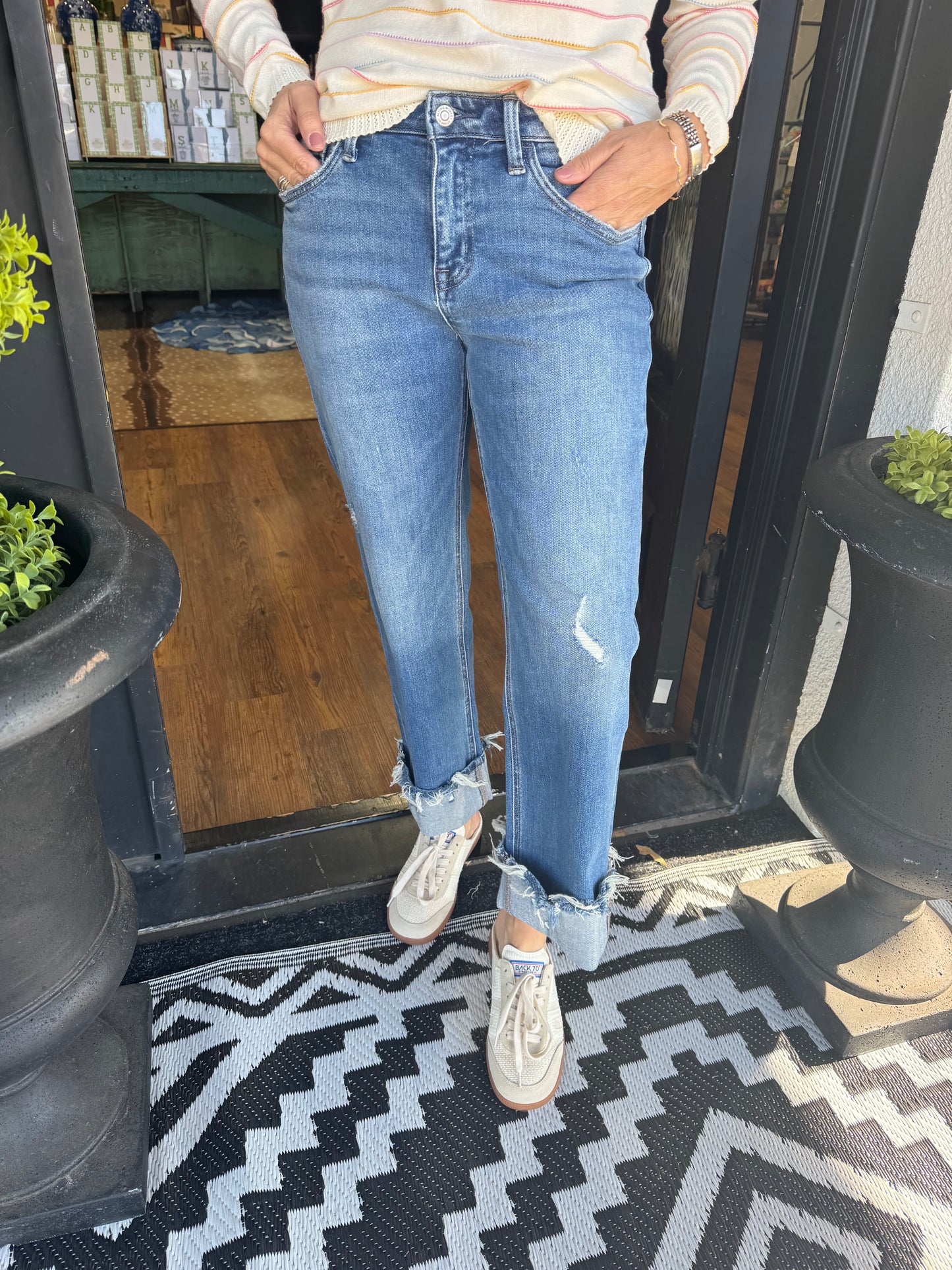 Mid Rise Cuffed Slim Wide Jean - Four Season