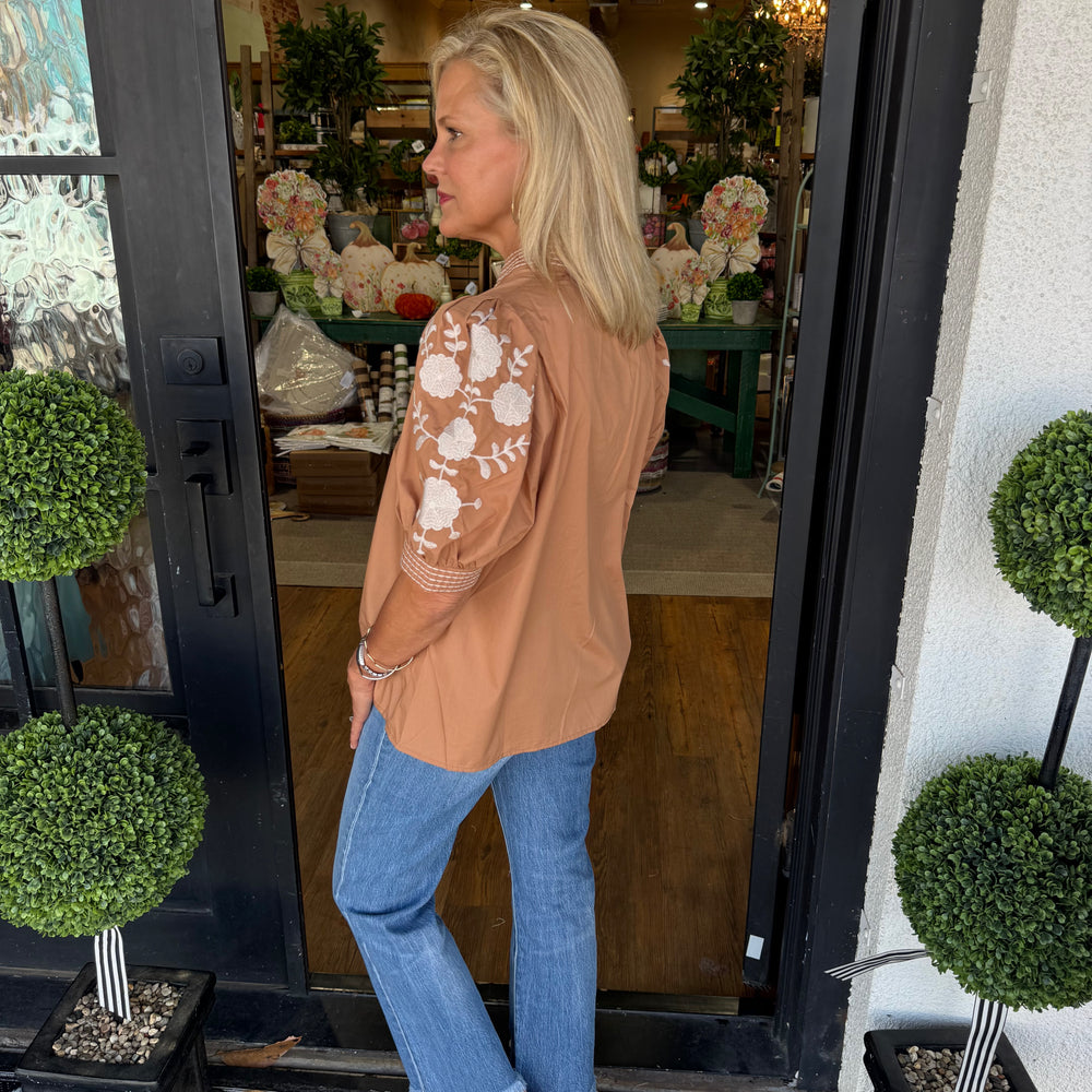
                  
                    Sutton Top-Camel
                  
                