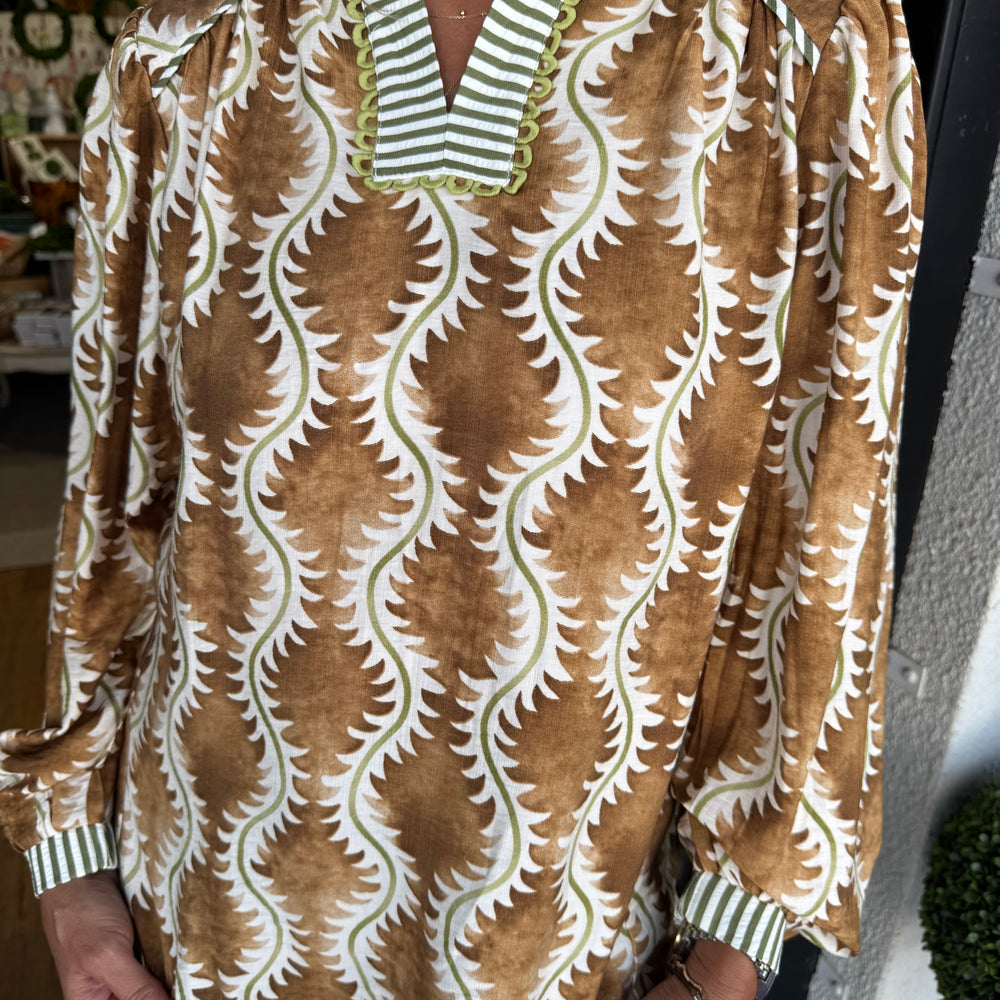 
                  
                    Betsy Top-Brown
                  
                