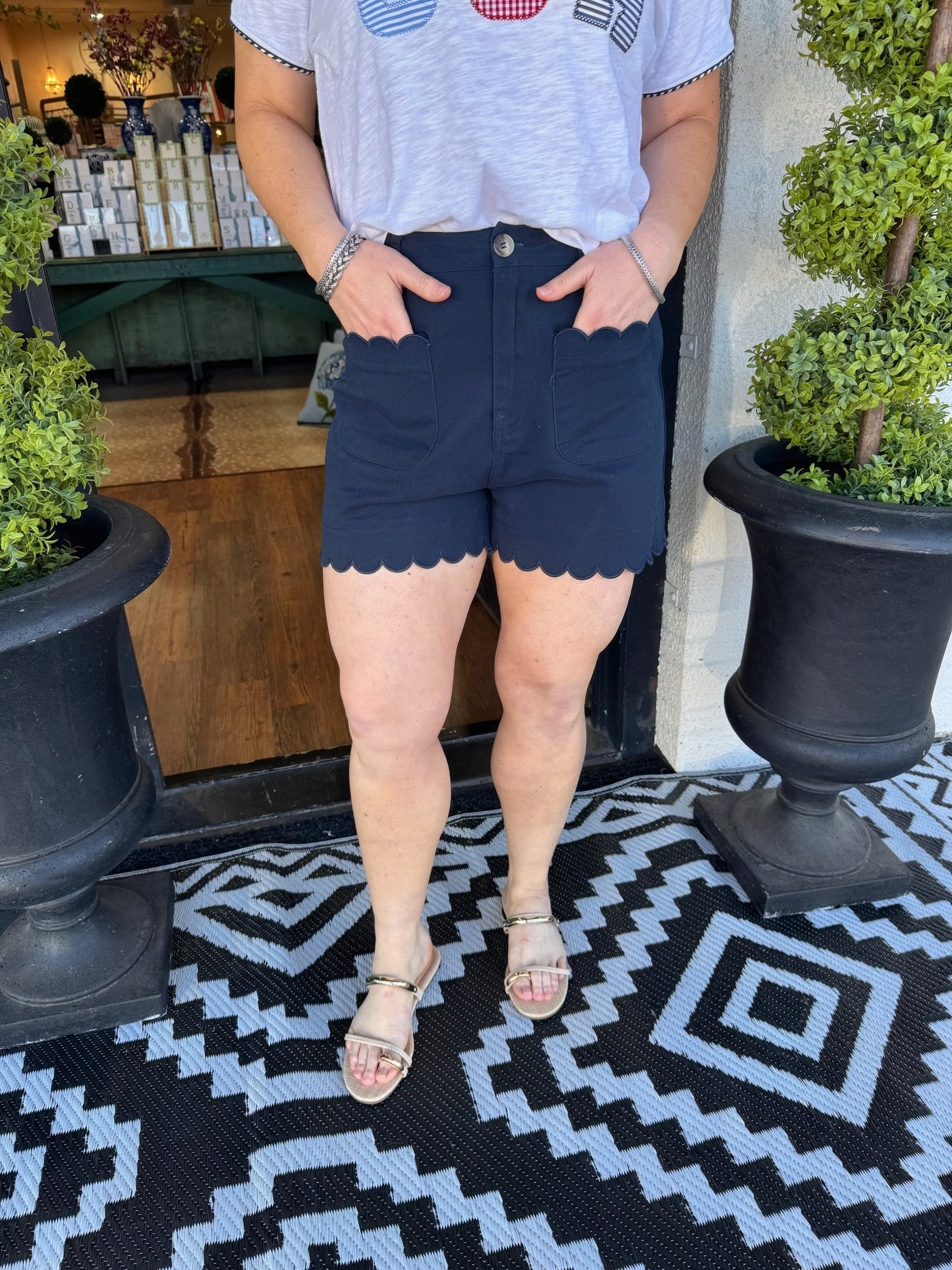 Beth Shorts - Navy