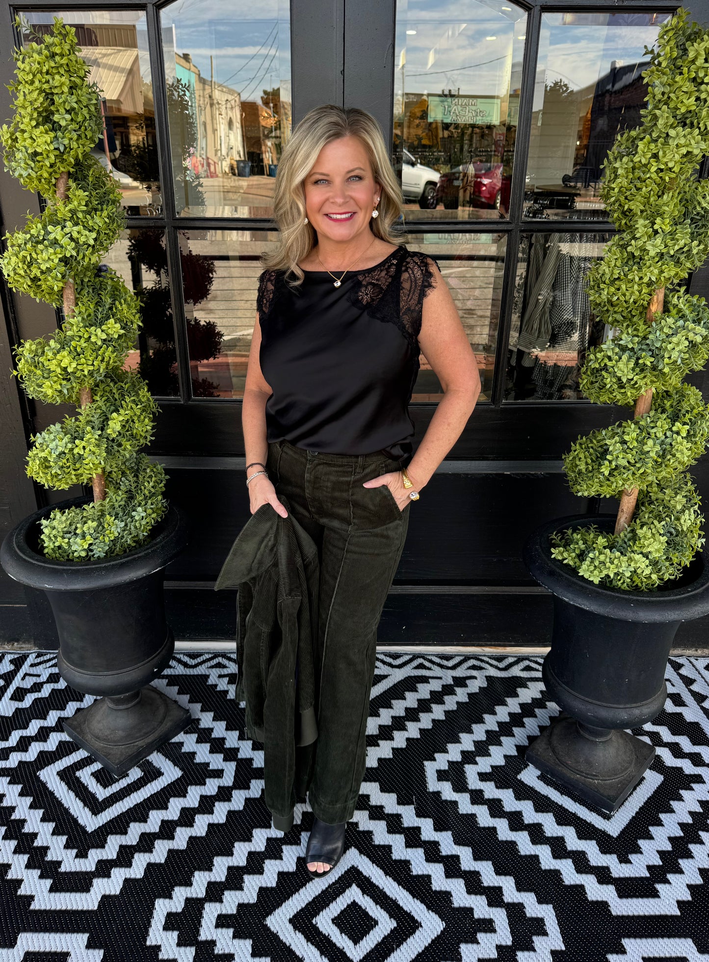 Sleeveless Woven Top W/ Lace - Black