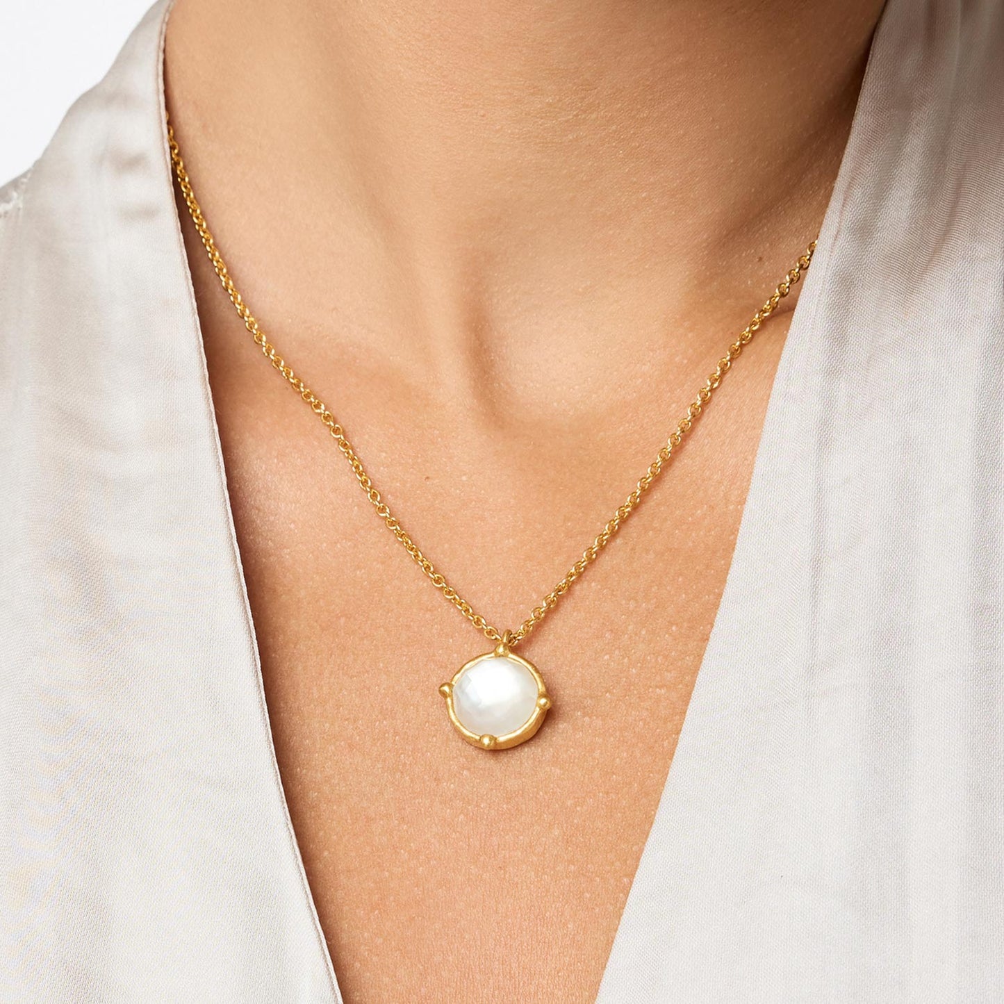 Honeybee Solitaire Necklace - Pearl