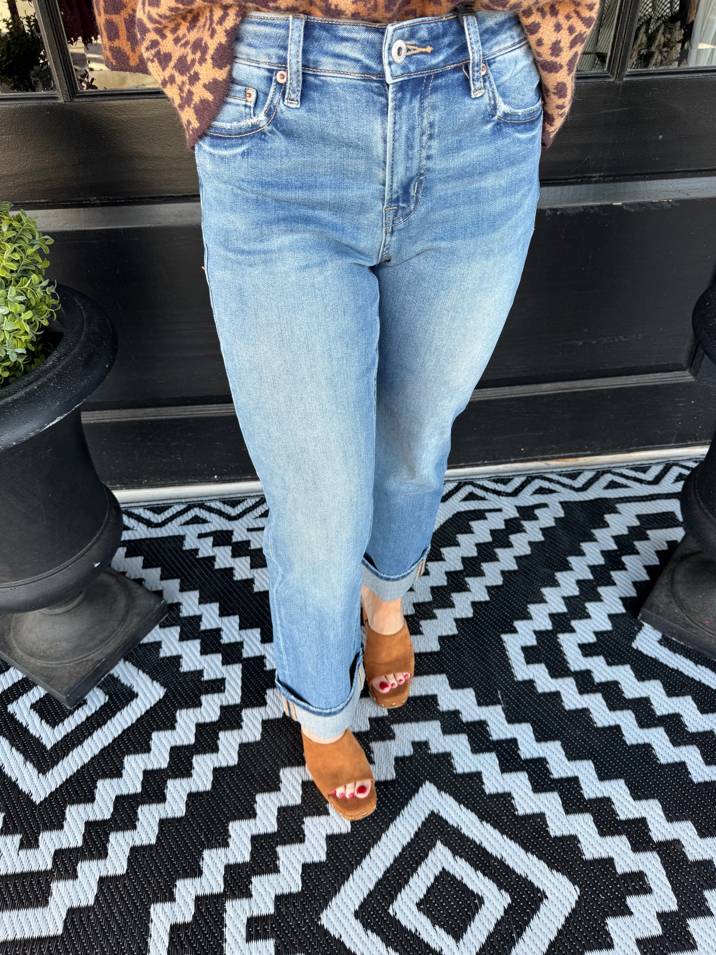 Mid-Rise Straight Crop Cuffed Hem - Fiord