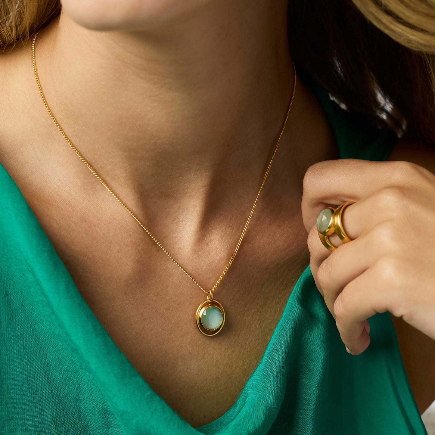Laguna Solitaire Necklace - Iridescent Aquamarine Blue