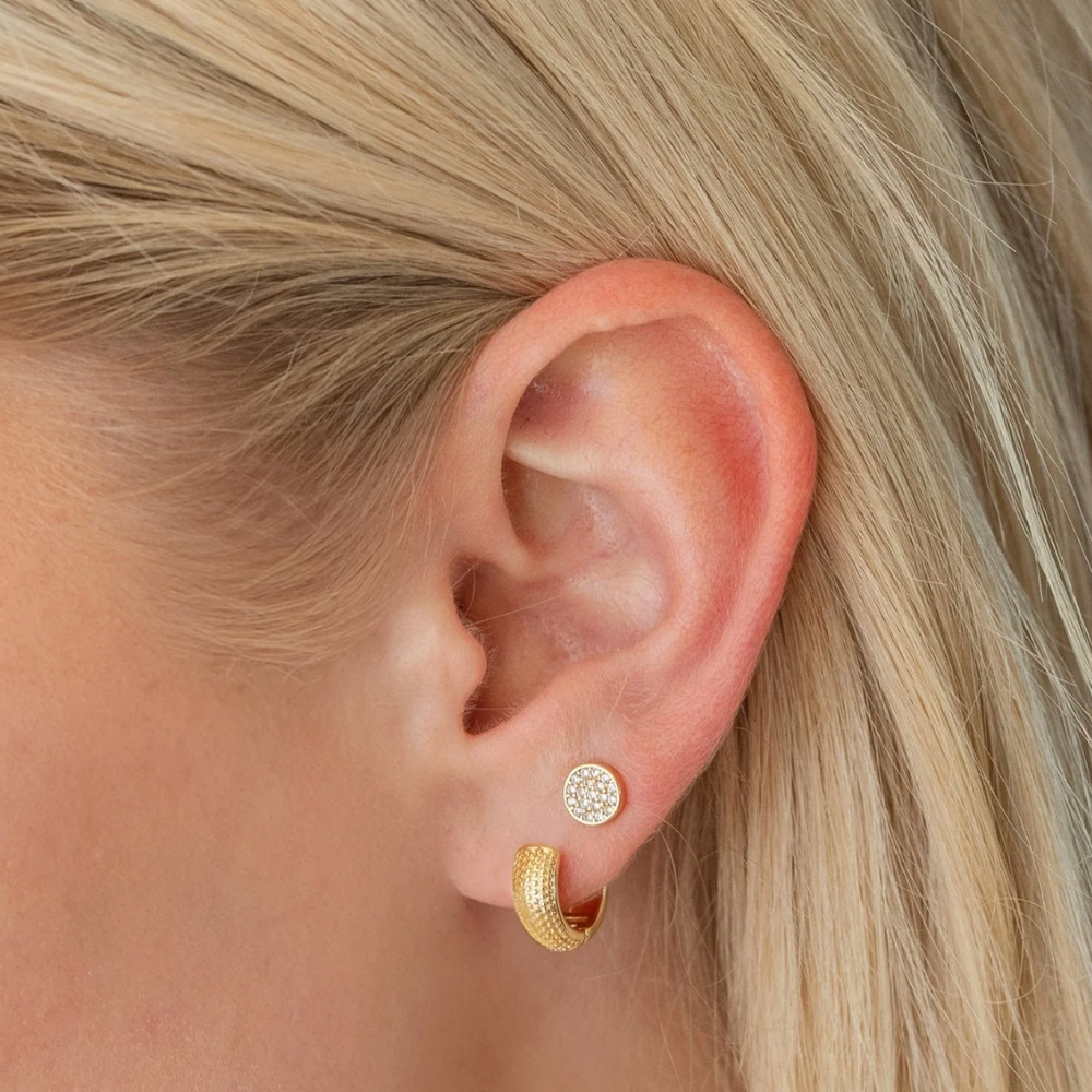 Nina Huggie Earrings - Gold
