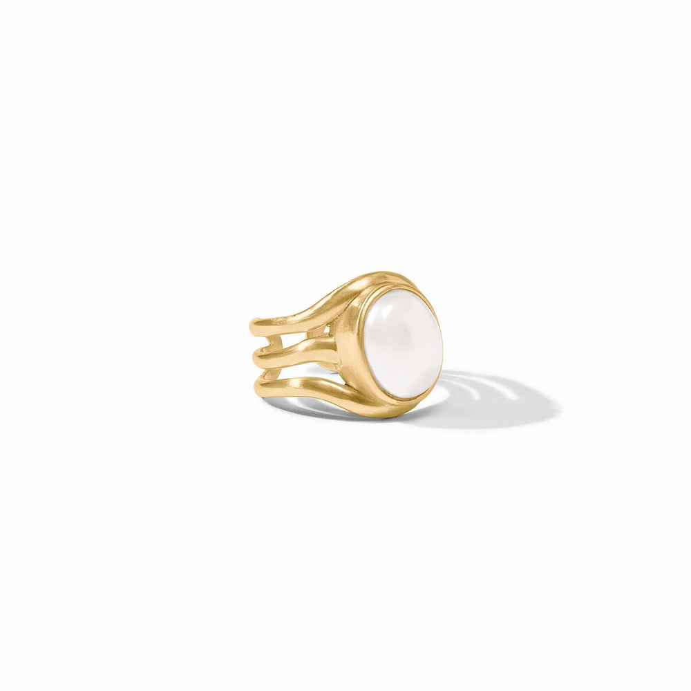 
                  
                    Wave Stone Ring Pearl
                  
                
