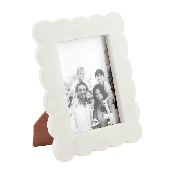 Scalloped Marble Picture Frame